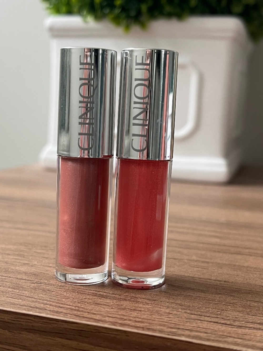Clinique Lipglosses, set of 2 ! Adore You and Rosewater Pop